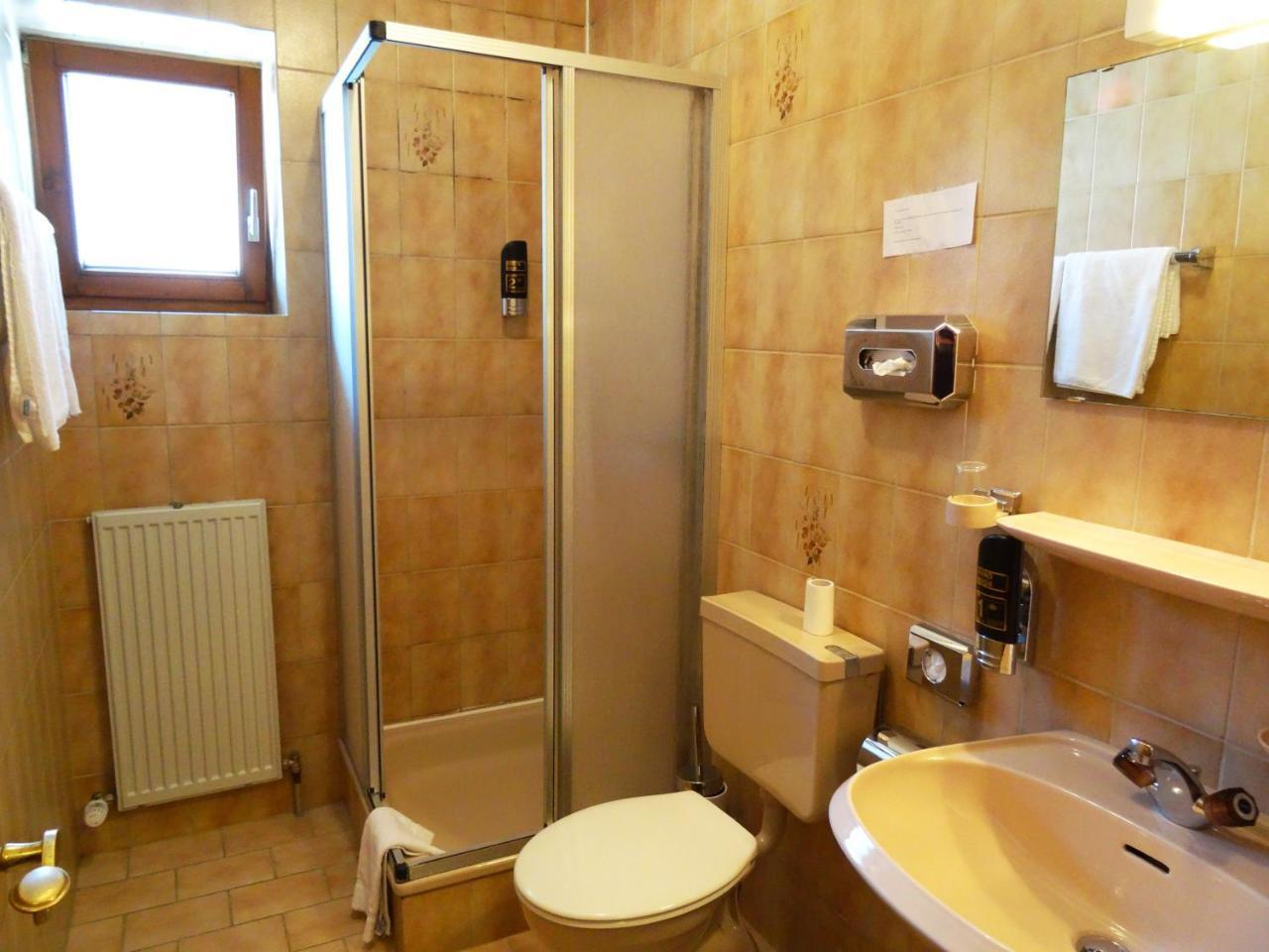 Hotel Gasthof Forelle Siegsdorf Eksteriør bilde